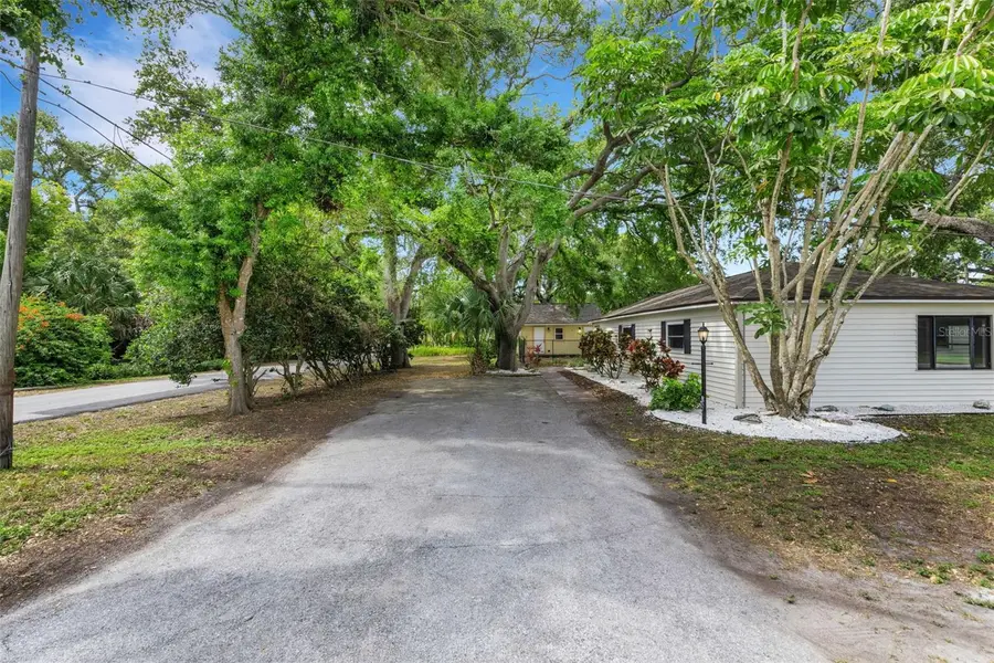 530 16th St Nw, Largo, FL 33770 - #2