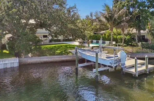 3301 Maple Street Ne, Saint Petersburg, FL 33704 - #3