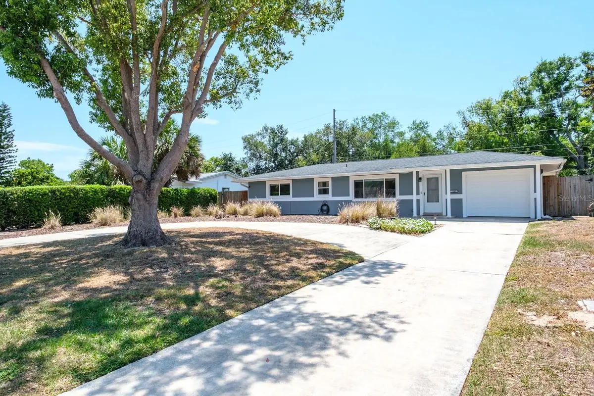 11662 75th Avenue, Seminole, FL 33772 - #1