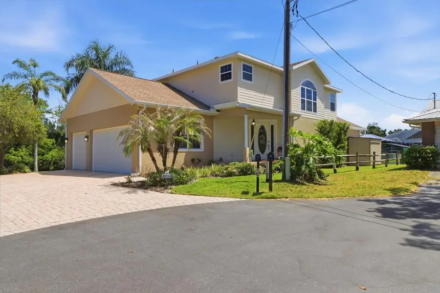 939 SE 3rd Avenue, Crystal River, FL 34429 - #3