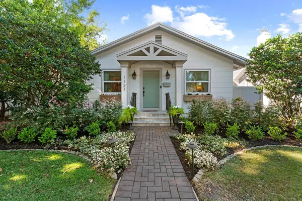1121 21st Avenue N, ST PETERSBURG, FL 33704