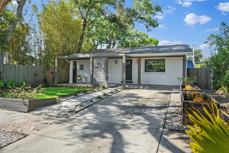 3027 Burlington Avenue N, Saint Petersburg, FL 33713 - #3