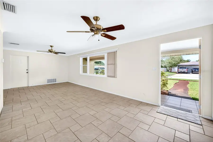 6074 28th Avenue N, Saint Petersburg, FL 33710 - #2