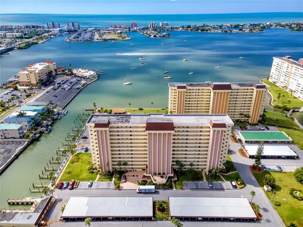 4550 Cove Circle #205, ST PETERSBURG, FL 33708