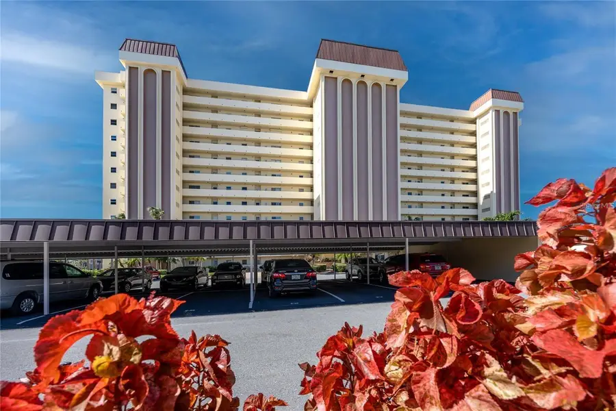 4550 Cove Circle #205, Saint Petersburg, FL 33708 - #3