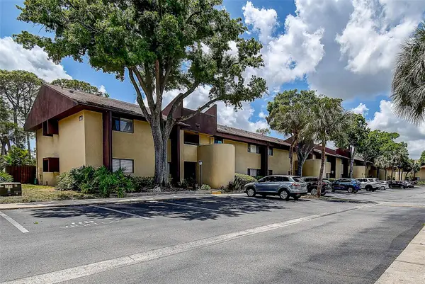 860 S Village Drive N #106, ST PETERSBURG, FL 33716