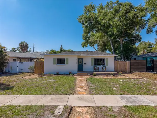 4710 11th Avenue N, ST PETERSBURG, FL 33713