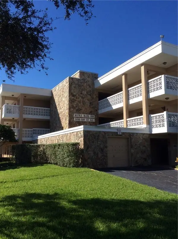 5090 Bay Street Ne #220, ST PETERSBURG, FL 33703