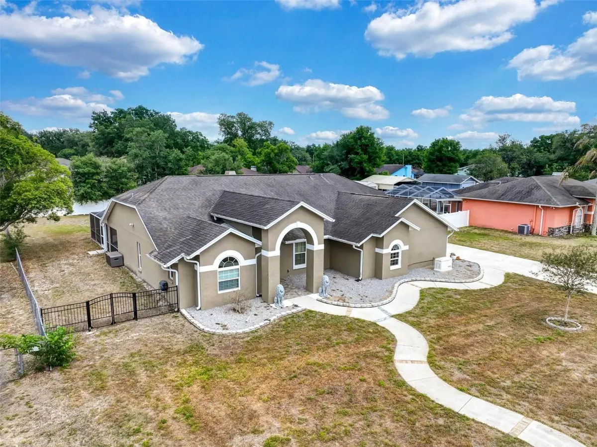 12229 Langshaw Drive, Thonotosassa, FL 33592 - #1