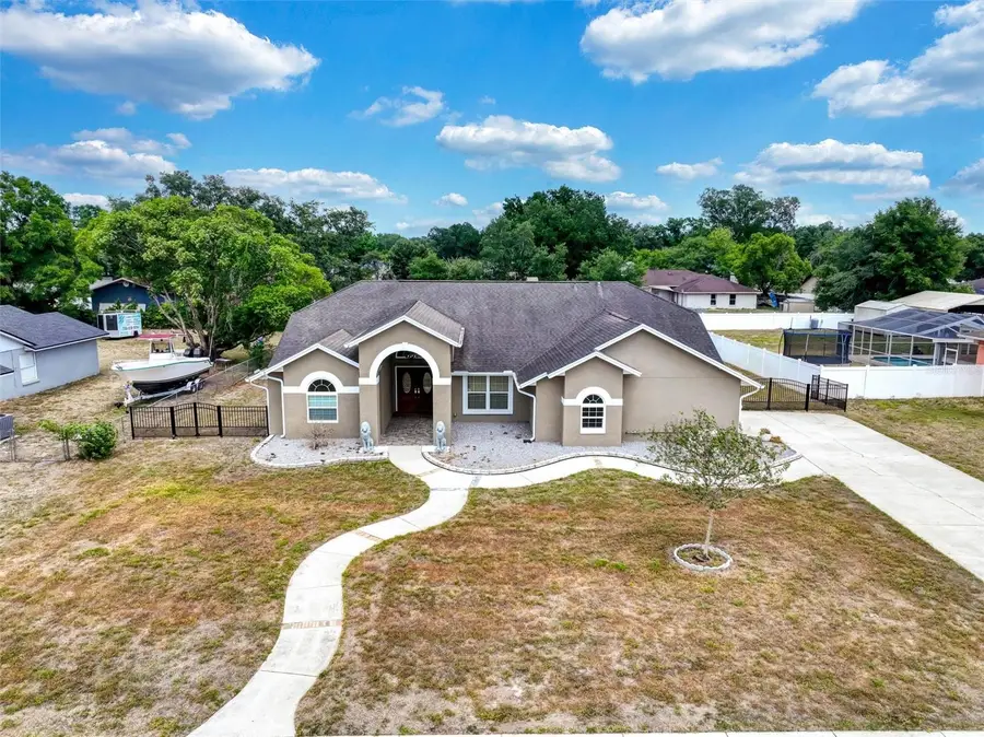 12229 Langshaw Drive, Thonotosassa, FL 33592 - #2