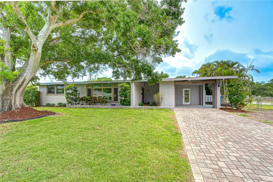 1901 Oxford Street N, Saint Petersburg, FL 33710 - #2