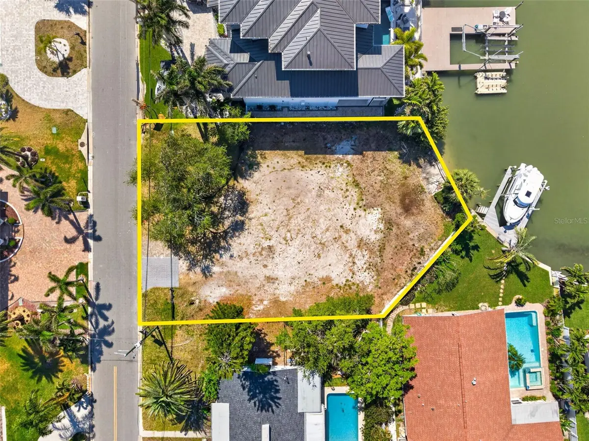 909 Oakwood Drive, Largo, FL 33770 - #1