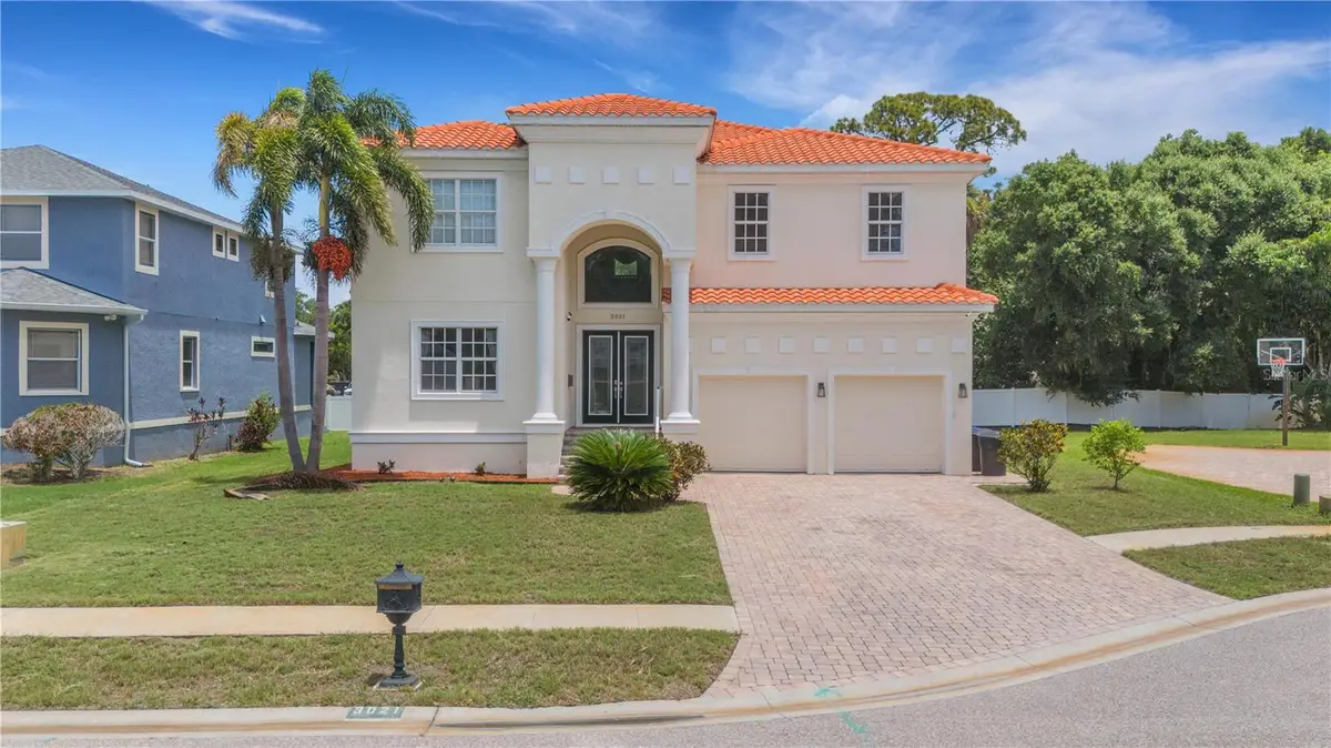 3021 59th Avenue S, Saint Petersburg, FL 33712 - #1