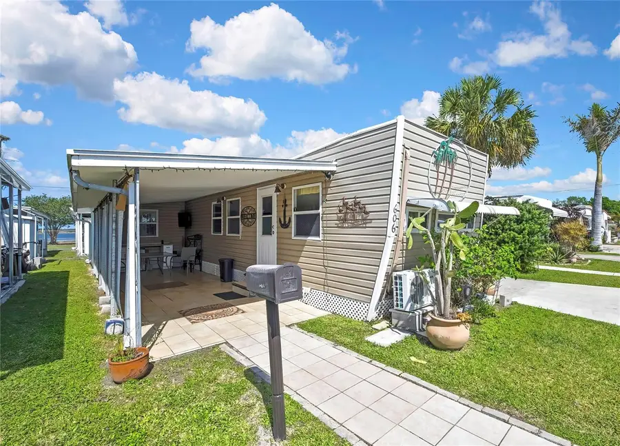 800 32nd Avenue S #606, Saint Petersburg, FL 33705 - #2