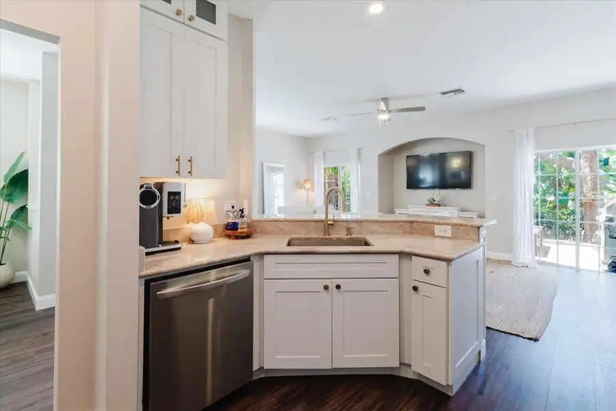 602 51st Avenue N, Saint Petersburg, FL 33703 - #2