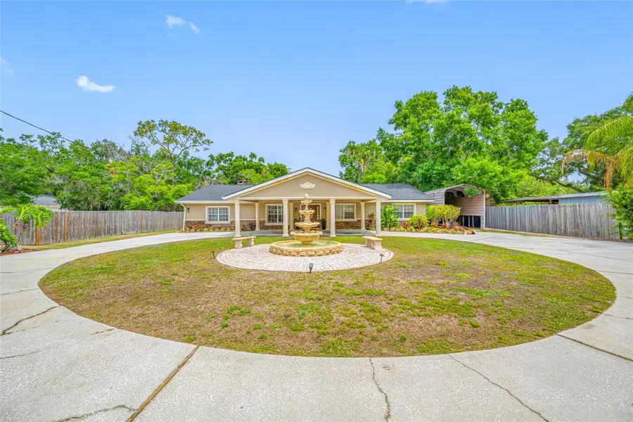 15314 Lake Magdalene Boulevard, Tampa, FL 33618 - #2