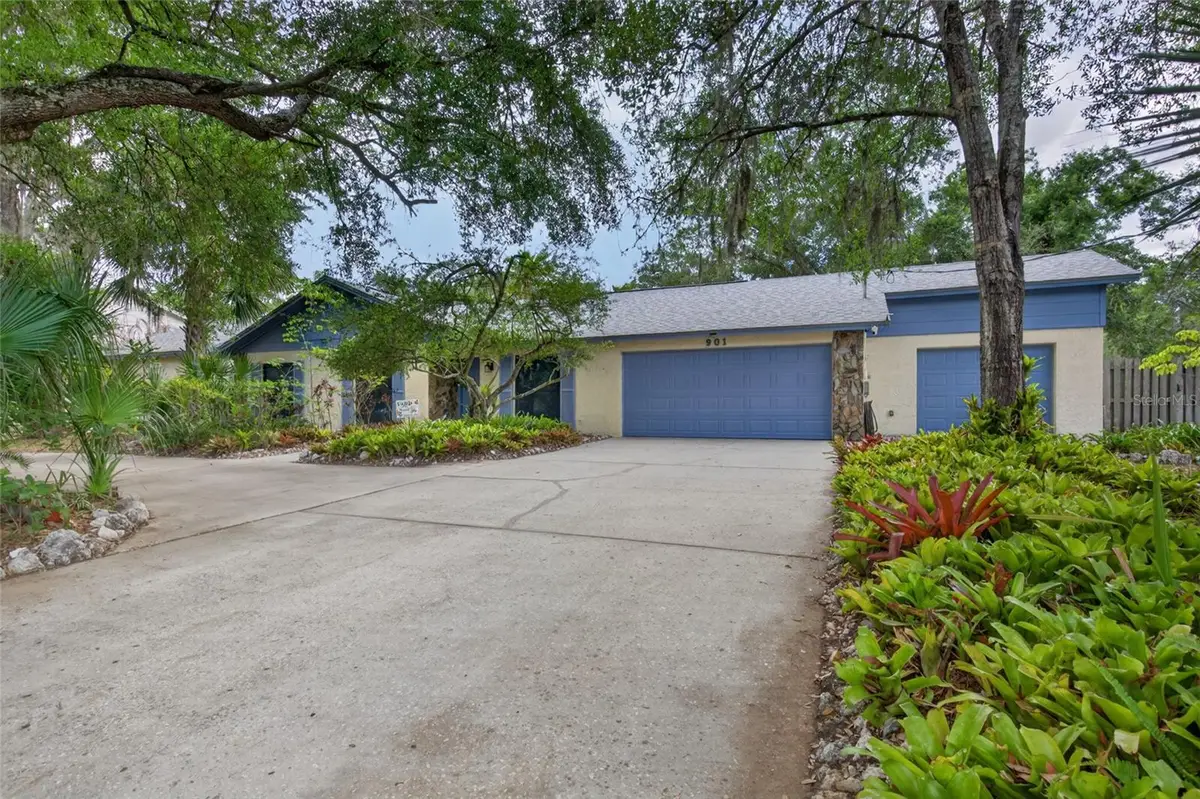 901 W River Drive, Temple Terrace, FL 33617 - #1