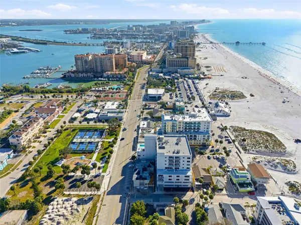 24 Avalon Street #802, CLEARWATER BEACH, FL 33767