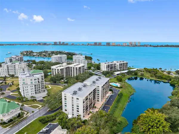 220 Belleview Boulevard #108, BELLEAIR, FL 33756