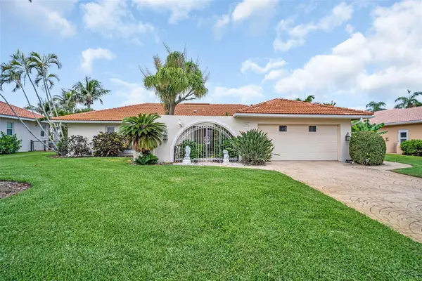 2041 Carolina Avenue Ne, ST PETERSBURG, FL 33703