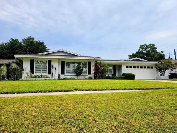 2186 Oak Grove Drive, CLEARWATER, FL 33764