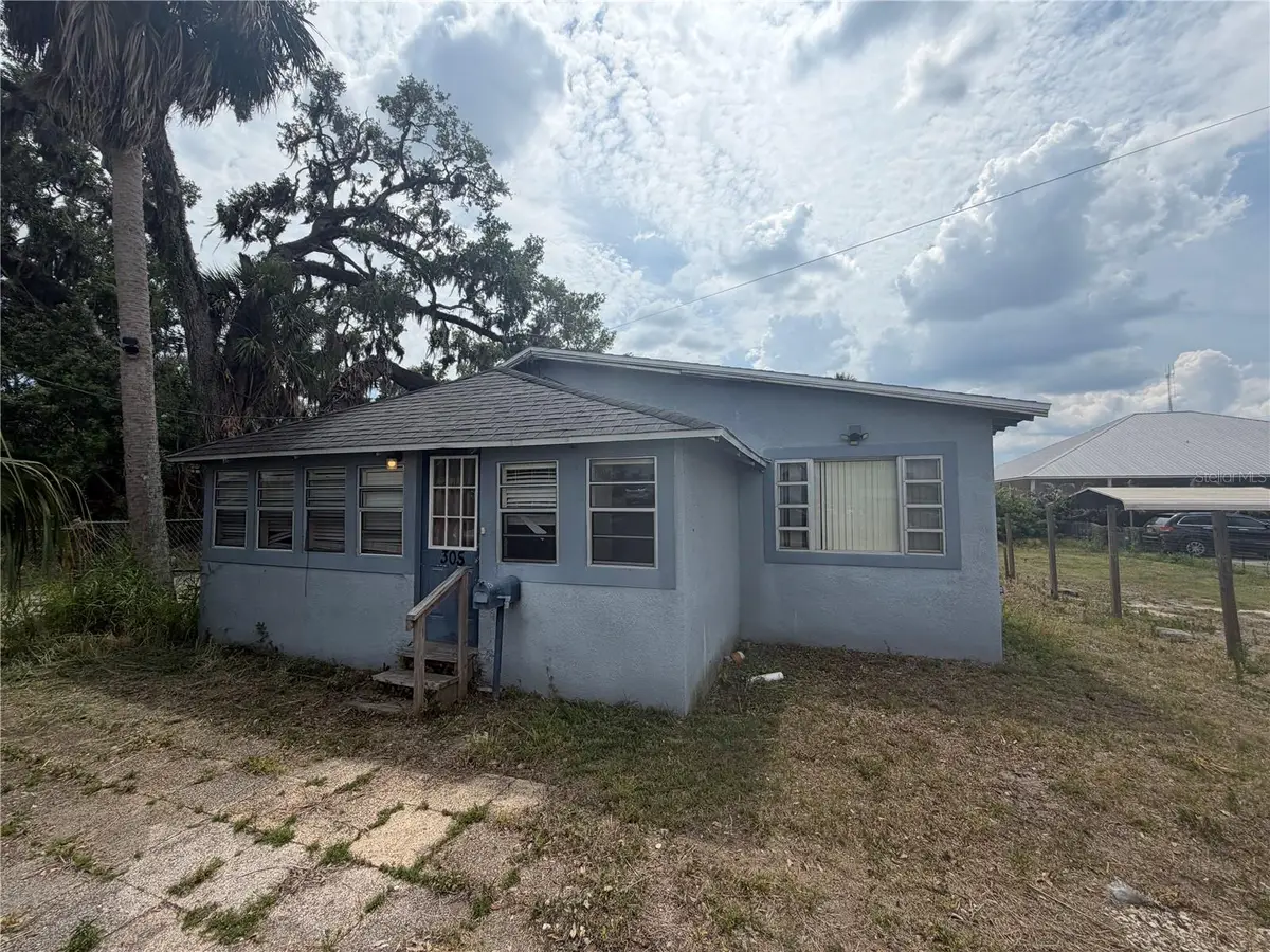 305 N Pennsylvania Avenue, Plant City, FL 33563 - #1