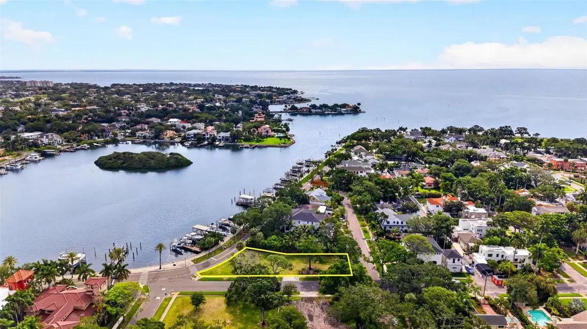 1956 Coffee Pot Boulevard Ne, Saint Petersburg, FL 33704 - #1