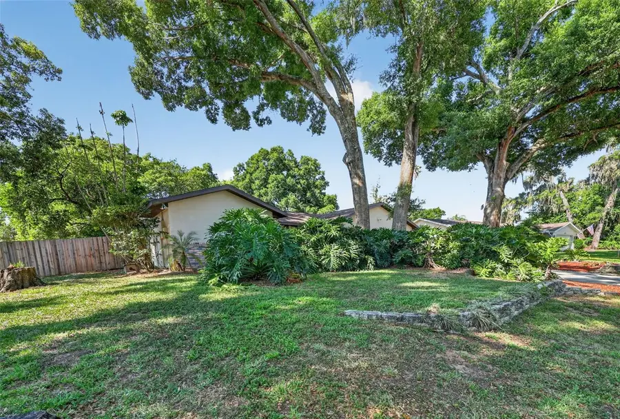 2713 Willow Oaks Drive, Valrico, FL 33594 - #2