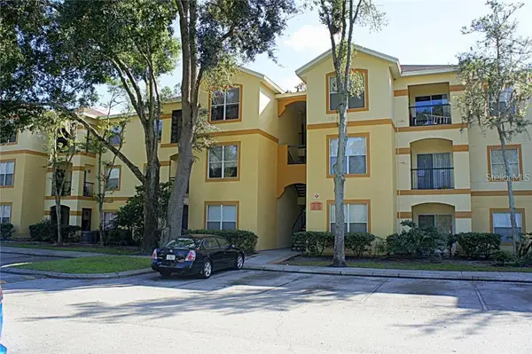 5618 Pinnacle Heights Circle #206, TAMPA, FL 33624