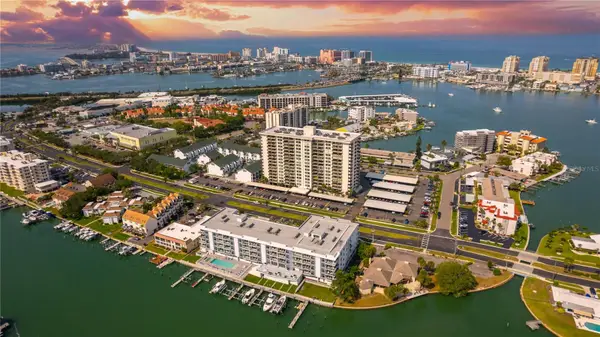 400 Island Way #212, CLEARWATER BEACH, FL 33767