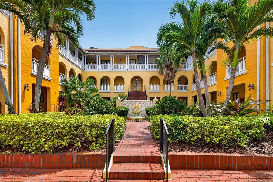 210 22nd Avenue Ne #12, Saint Petersburg, FL 33704 - #3