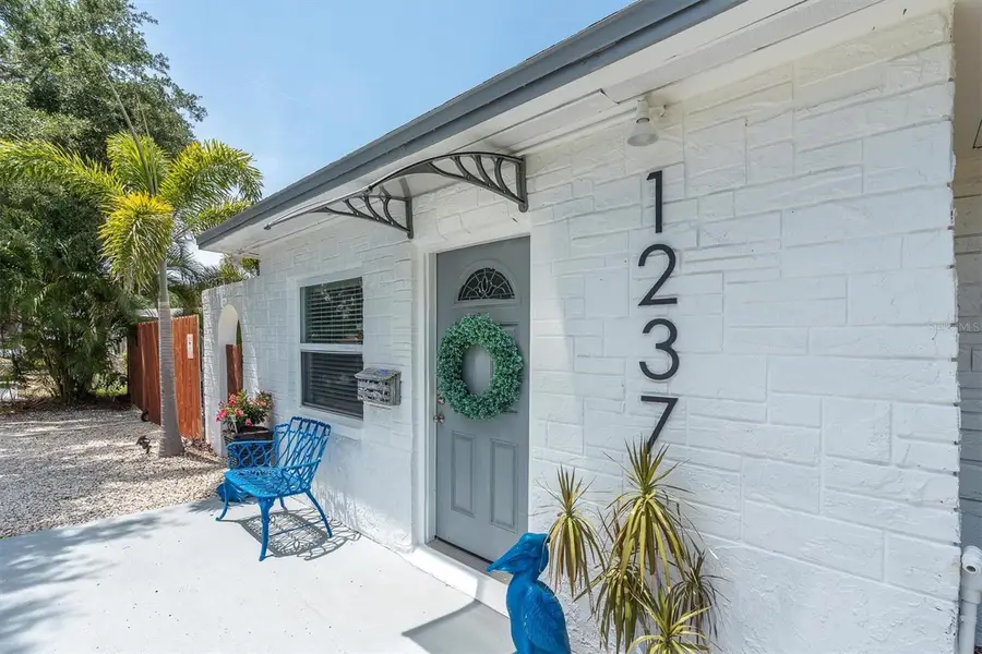 1237 57th Avenue N, Saint Petersburg, FL 33703 - #2