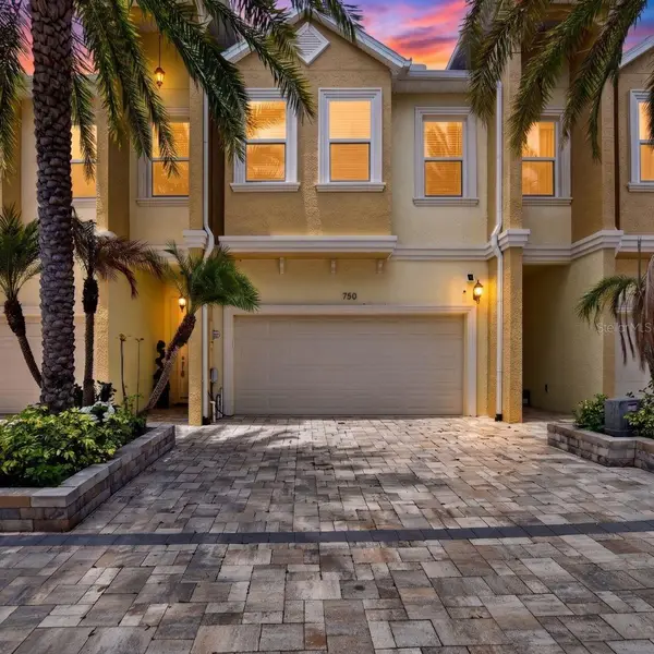 750 Grand Cypress Lane, TARPON SPRINGS, FL 34689