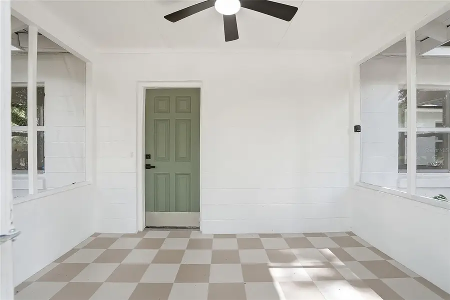 914 E Crawford Street, Tampa, FL 33604 - #2