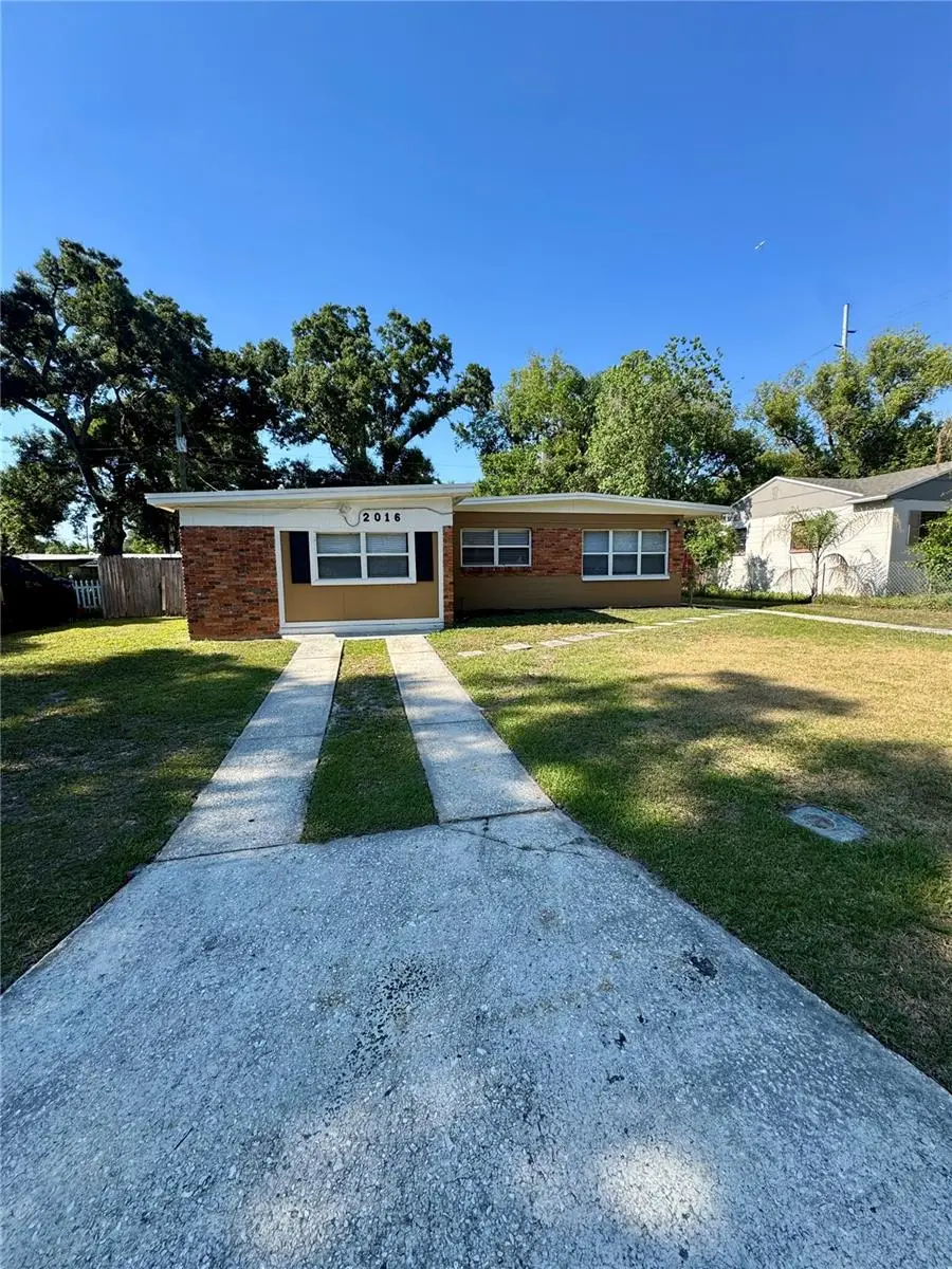 2016 E Crenshaw Street, Tampa, FL 33610 - #1