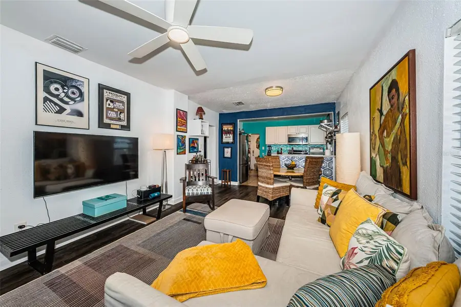 547 15th Street N, Saint Petersburg, FL 33705 - #2