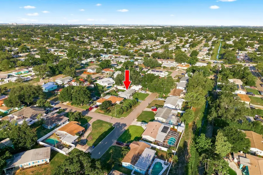 5648 33rd Avenue N, Saint Petersburg, FL 33710 - #2