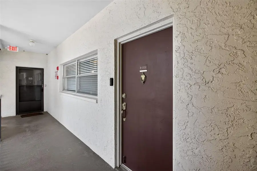 6370 1st Street N #202, Saint Petersburg, FL 33702 - #3
