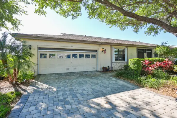 2611 Lancaster Drive #33, SUN CITY CENTER, FL 33573