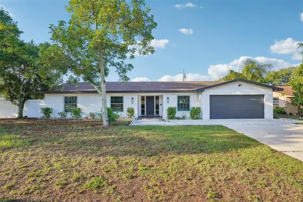 13700 86th Avenue, SEMINOLE, FL 33776