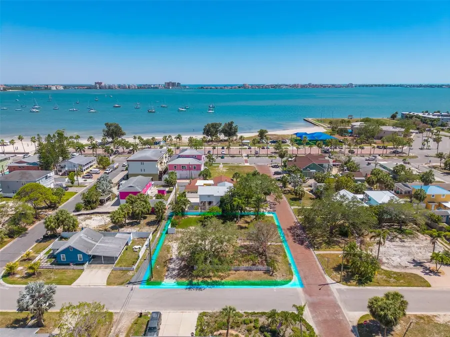 3102 57th Street S, Gulfport, FL 33707 - #2