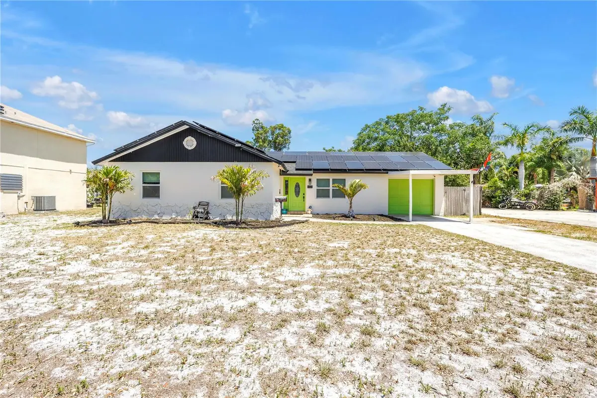 687 Jasmine Way S, Saint Petersburg, FL 33705 - #1