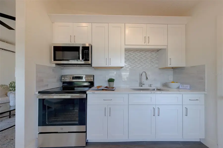 2534 Irving Avenue S, Saint Petersburg, FL 33712 - #2