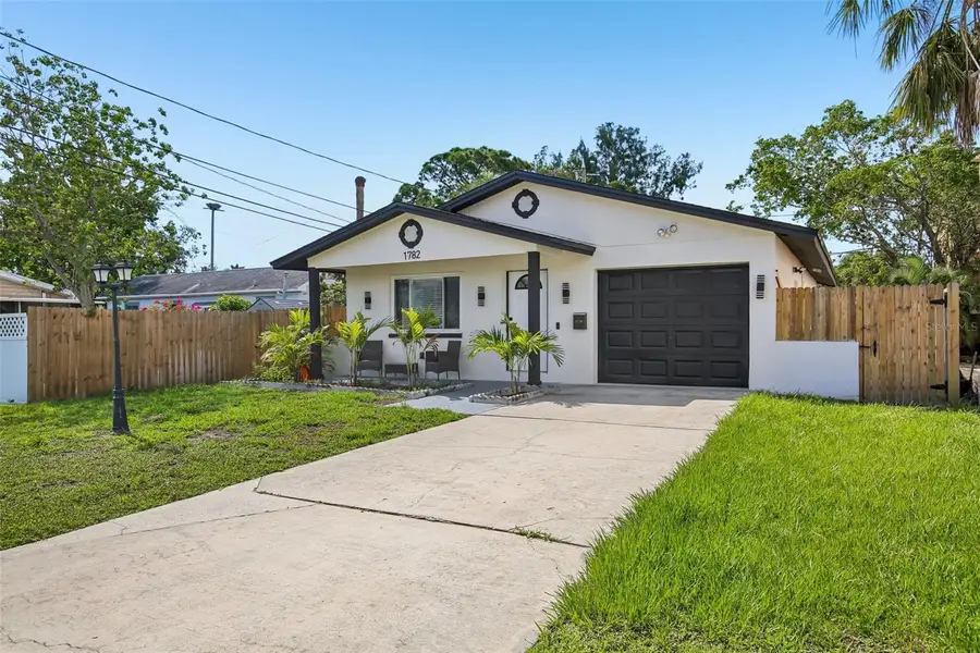 1782 Maryland Avenue Ne, Saint Petersburg, FL 33703 - #2