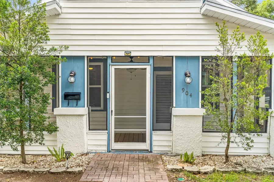 904 W Henry Avenue, Tampa, FL 33604 - #3