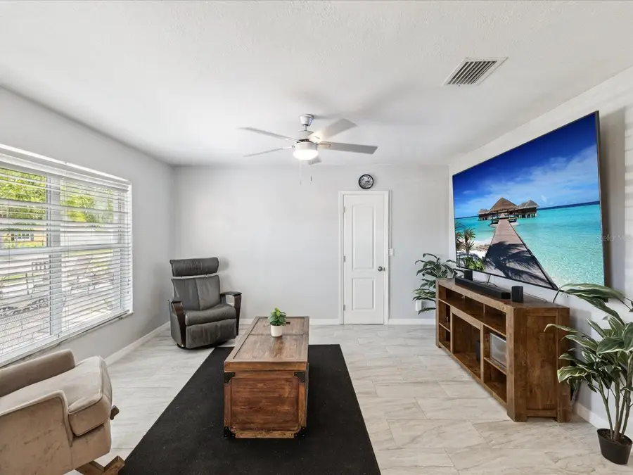 6518 S West Shore Circle, Tampa, FL 33616 - #2