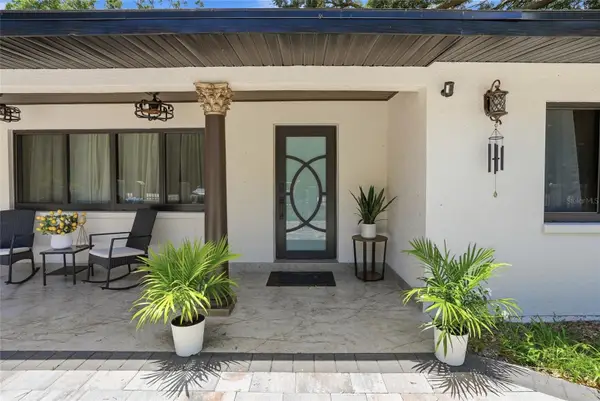 15040 Lake Magdalene Boulevard, TAMPA, FL 33618
