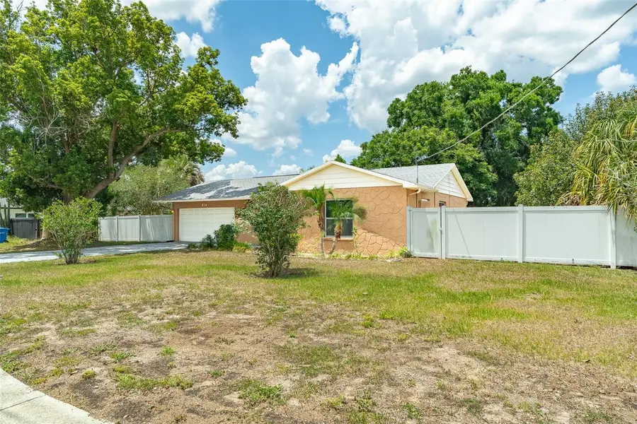 614 E Wheeler Road, Seffner, FL 33584 - #2