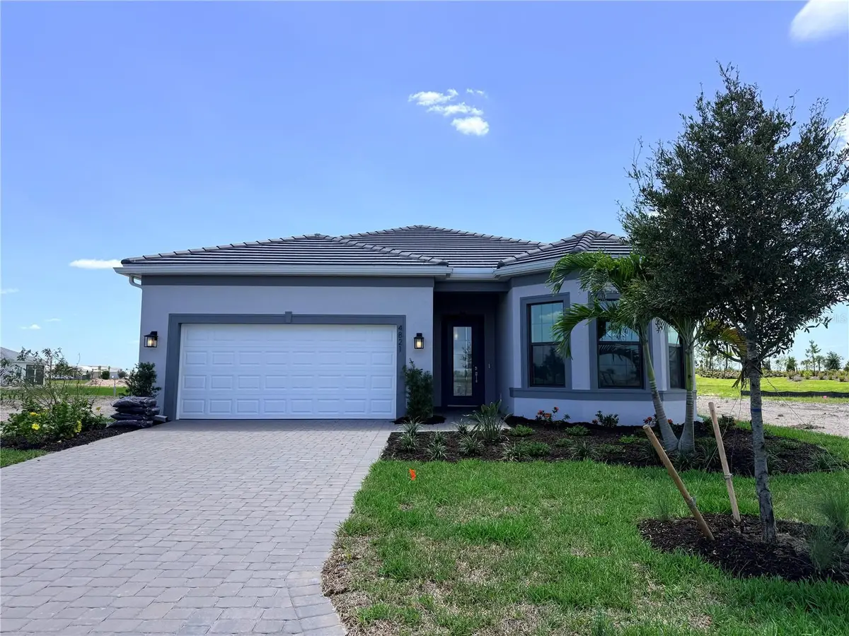 4821 Long Point Run, Lakewood Ranch, FL 34211 - #1
