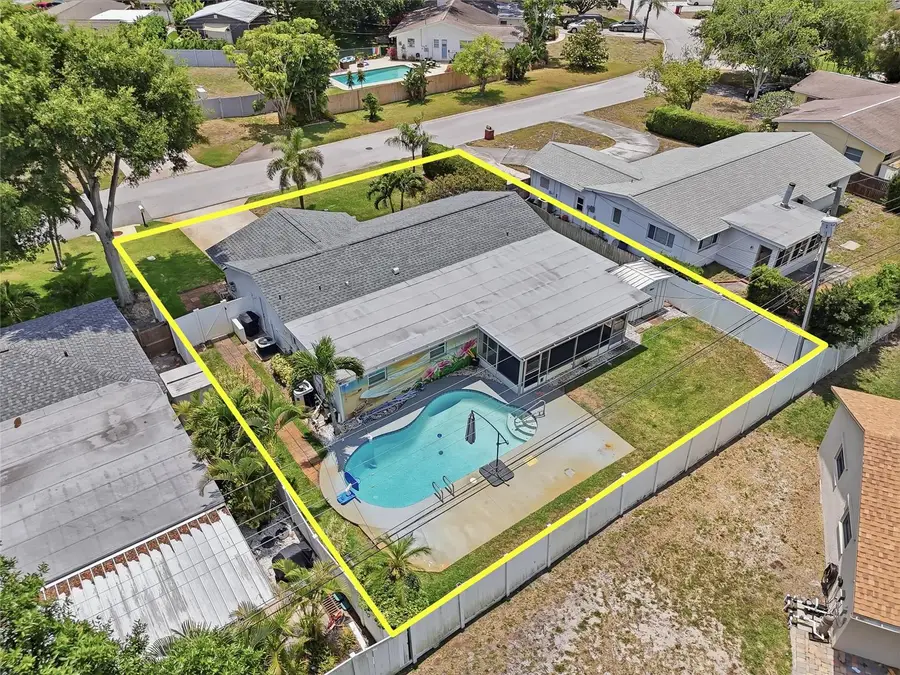 14161 Hetrick Circle N, Largo, FL 33774 - #2